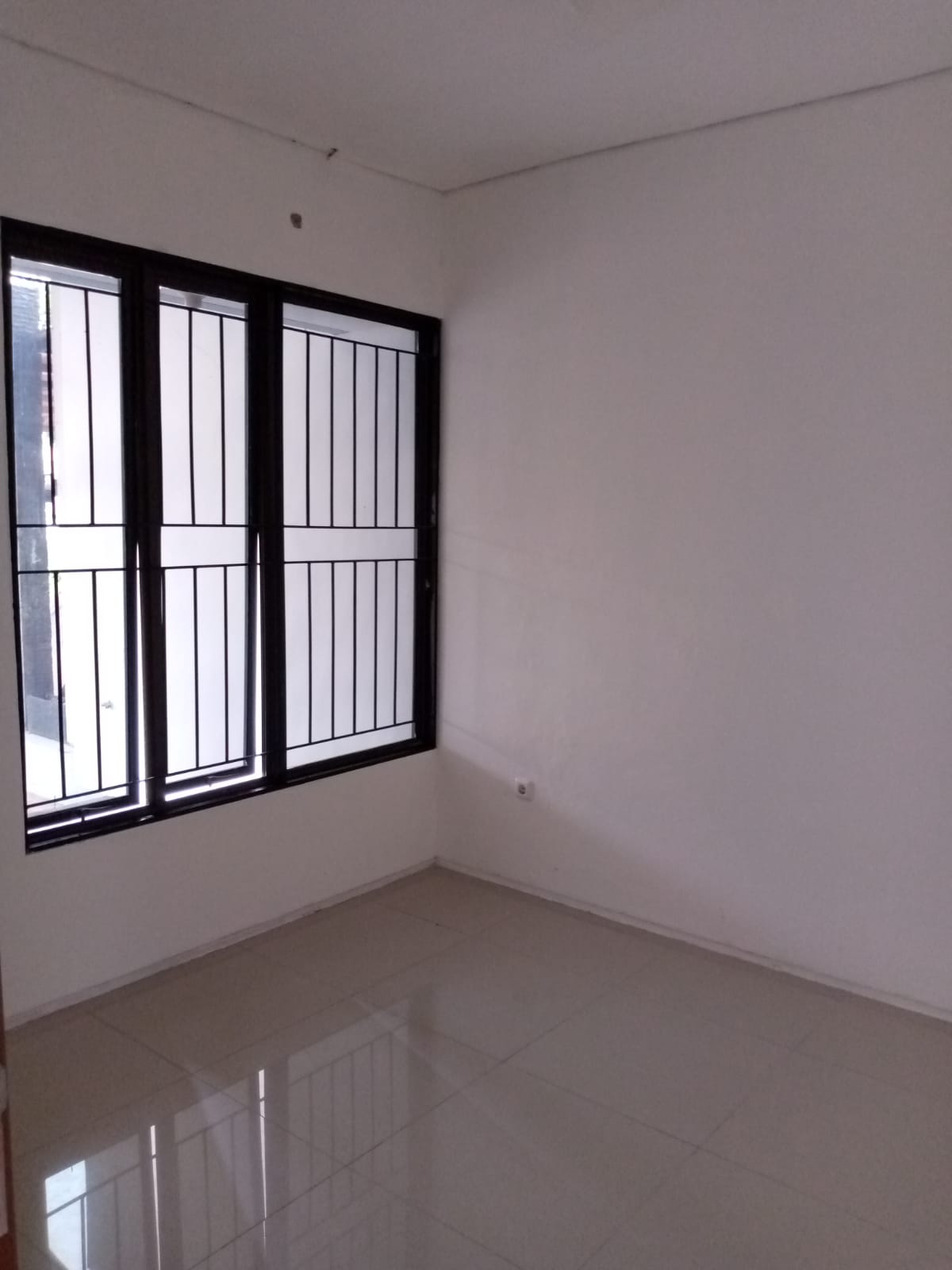 Rumah Dijual Siap Huni di Cluster Elysium Lippo Cikarang